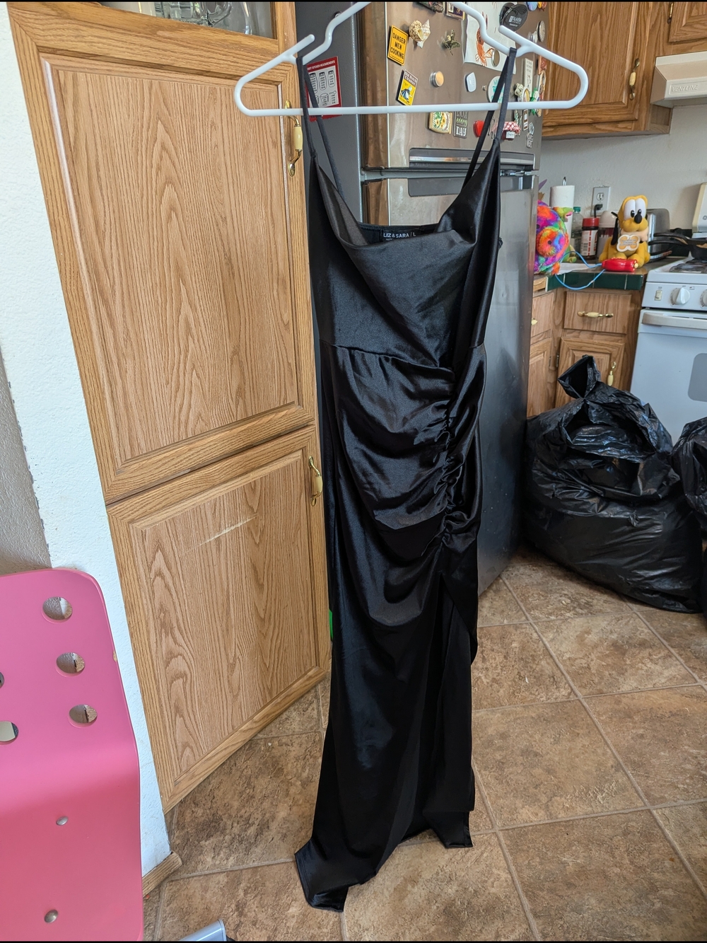 black Liz & Sara ruched satin cowl neck formal dress with spaghetti straps sz L